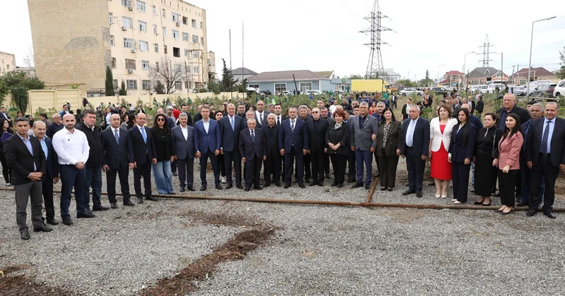 Suraxanıda Anım Gününə həsr olunmuş ağacəkmə aksiyası Fotolar