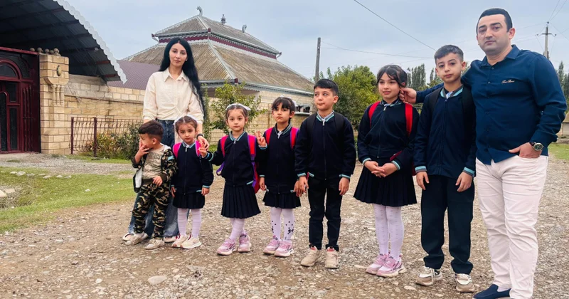 Çoxuşaqlı Mustafayevlər ailəsi sevgi, təhsil və musiqi ilə dolu 9 nəfərlik ailə FOTO