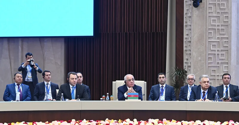 Baş nazir Bişkekdə görüşdə iştirak edib Fotolar