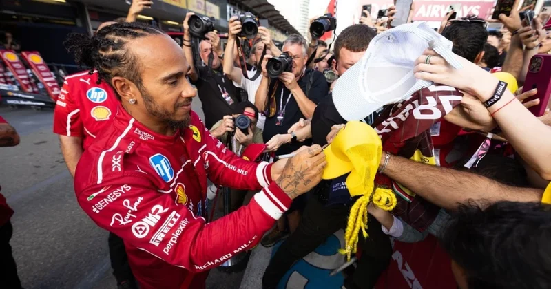 Formula 1 Azərbaycan Qran Prisi: Sürət həvəskarları Pit zolağı gəzintisində FOTO