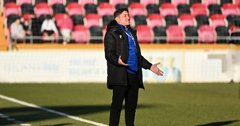 Deməzdim ki, hesab oyuna görə oldu 8:0 ın memarı