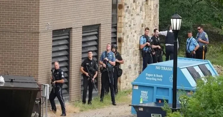 ABŞ d atışma nəticəsində 3 polis həlak oldu