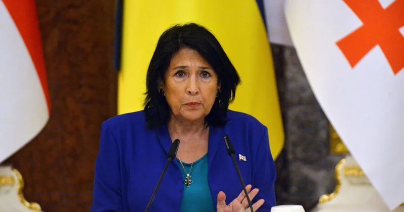 Qərb Gürcüstanı Rusiyaya uduzur Zurabişvili