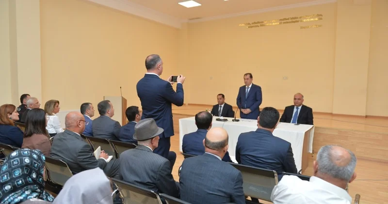 Taleh Qaraşov kənd sakinlərinin problemlərini dinlədi FOTOLAR