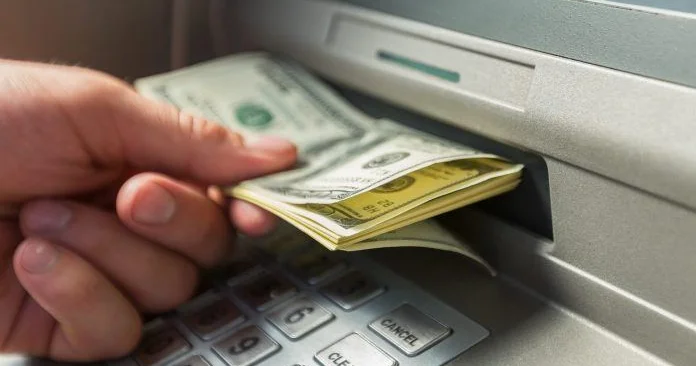 Dollar bu gün neçəyədir?