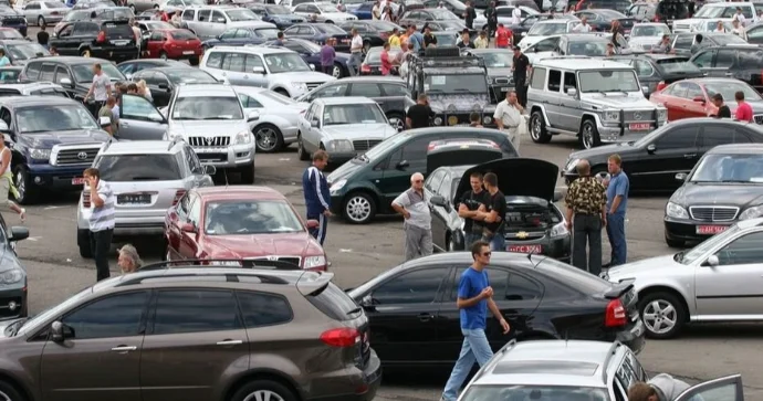 Maşın bazarında durğunluq: 2 3 min manat … VİDEO