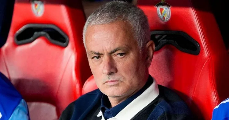 Fənərbaxça ya keçməyim bir səhv idi Mourinyo