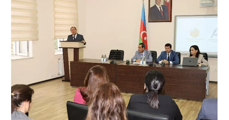 Azərbaycan ədəbi dilinin düzgün tətbiq olunmasına dair tədbir keçirilib FOTOLAR