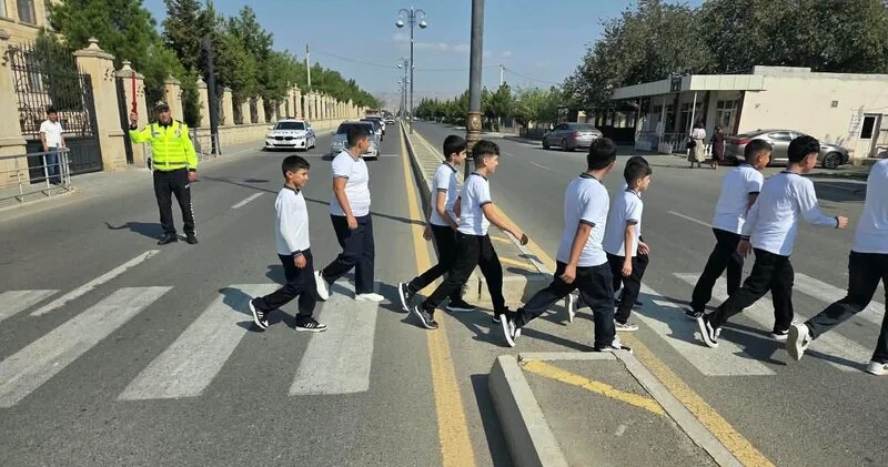 Hacıqabulda “Diqqət uşaqlar“ devizi altında tədbir keçirildi FOTO
