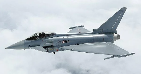 İtaliyanın “Eurofighter” təyyarəsi Səudiyyə Ərəbistanında vuruldu