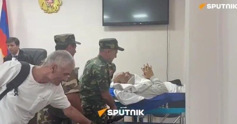 Ermənistanda sabiq nazir məhkəmədən xərəkdə çıxarıldı (Video)