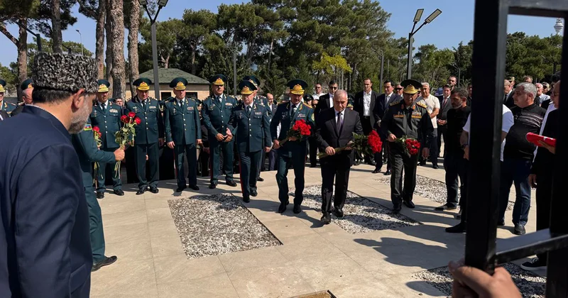 Zakir Həsənov və Əli Nağıyev generalın dəfnində Fotolar