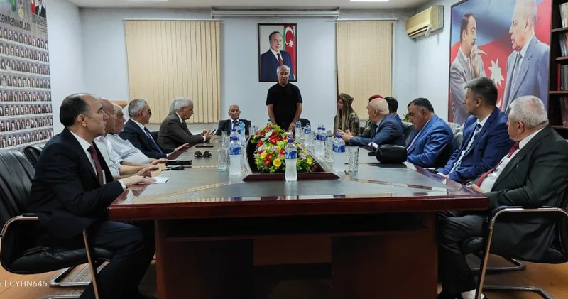 Qarabağ döyüşçüsü, şəhid atası Əkbər Rüstəmovun kitabının təqdimatı keçirildi FOTO