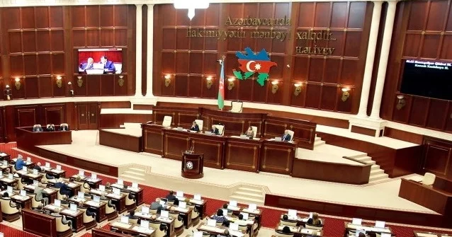 В Азербайджане предложили финансировать фермеров до начала сезона через товарные сертификаты