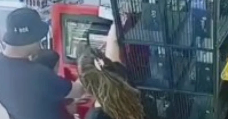 Üç uşaq anası övladının gözü qarşısında döyüldü VİDEO
