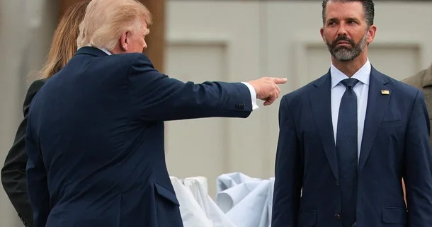 Konqres Trampın oğlunun Kremllə əlaqələrini araşdırır