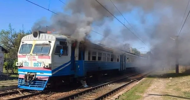 Rusiya Xarkov vilayətində elektrik qatarına zərbə endirib, bir nəfər ölüb, yaralılar var