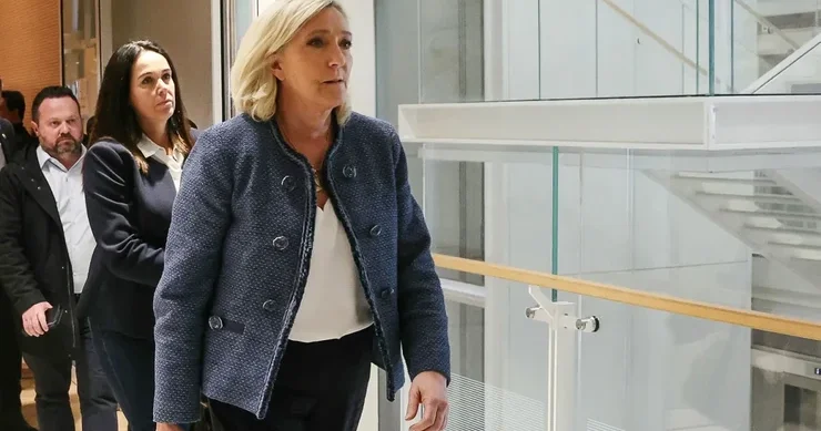 FRANSADA ƏSAS SİYASİ TAPMACA Marine Le Penin qarşısı necə alınacaq?