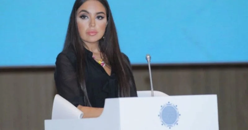 Leyla Əliyeva Nüsrət Kəsəmənlinin şeirini səsləndirib VİDEO