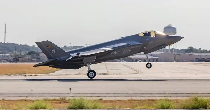 Германия получила первый истребитель F 35A