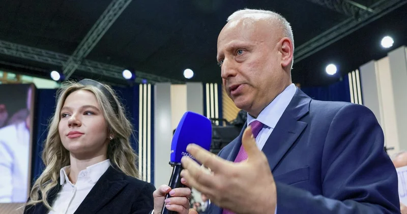 Stiv Rozenberq: Rusiyada seçki debatları istedad şousu kimidir…