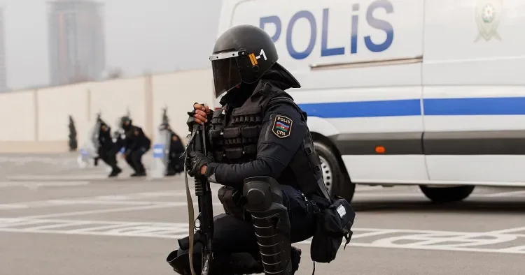 Polis 65 şübhəlini SAXLADI