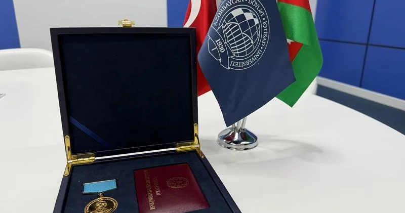 UNEC rektoru AMEA nın “Aziz Sancar döş nişanı” ilə təltif olunub