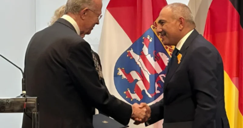 Paşinyan Hessen Sülh Mükafatına layiq görüldü YENİLƏNİB