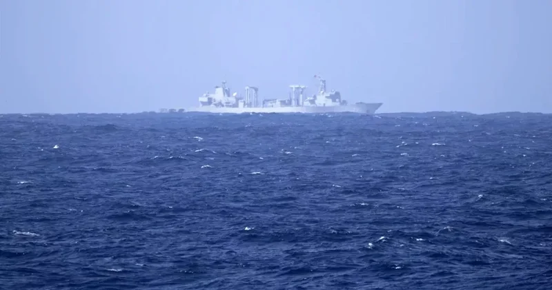 Столкновение китайского и филиппинского судов в море