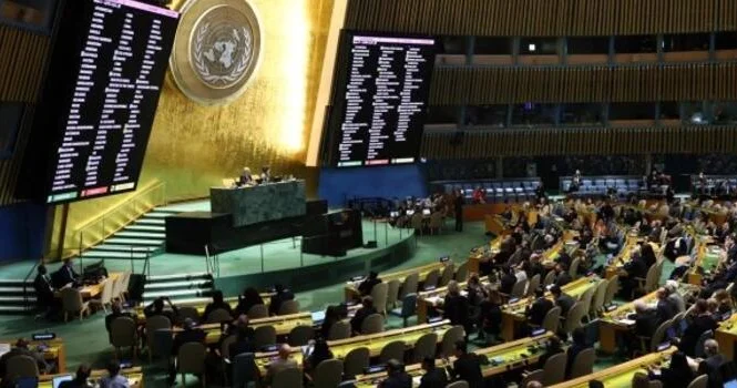 Moskva və Pekin BMT nin İrana qarşı sanksiyalarının monitorinqini bloklayıb