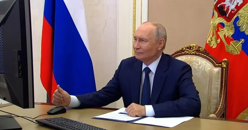 Vladimir Putin Dumaya seçkidə onlayn səs verib Video