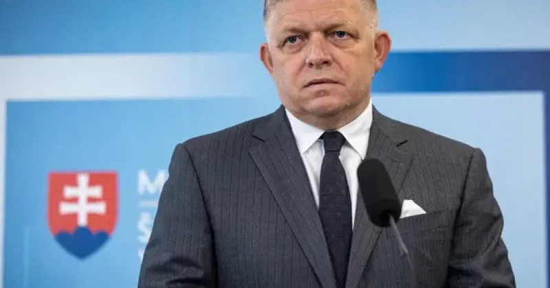 Robert Fitso ölkəsinin NATO ya görə müharibəyə cəlb olunmasını istəmir