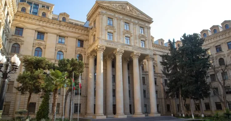 Rəsmi Bakı Fransanın Azərbaycana səyahət xəbərdarlığını PİSLƏDİ