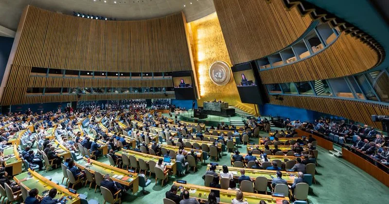 Diplomatlar Nyu Yorkda brend markalı məhsullar ala bilməyəcək KONKRET