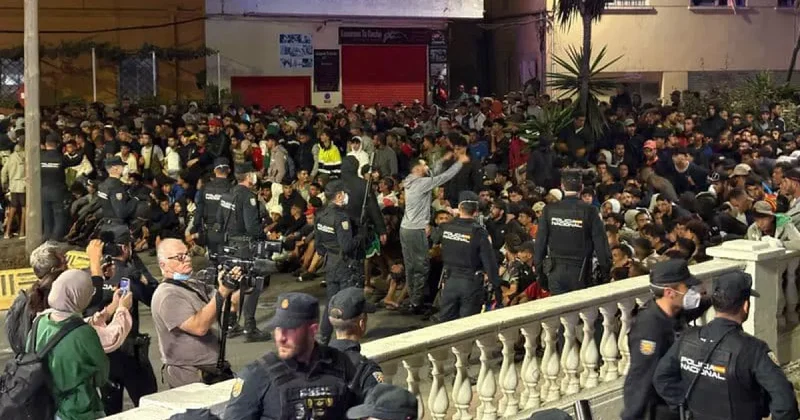 Беспорядки в Сеуте при перевозке мигрантов