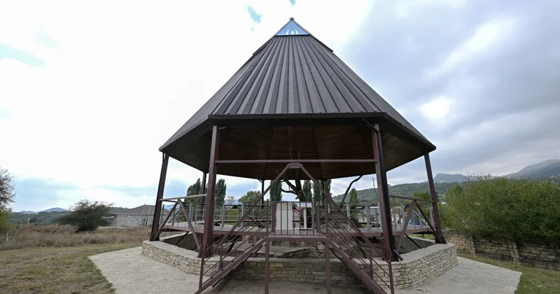 XIV əsrə aid Pir Ömər Sultan ziyarətgahı