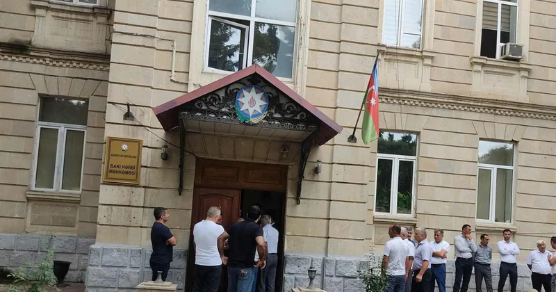 Начинается суд над военными. Они обвиняются в присвоении миллиона манатов