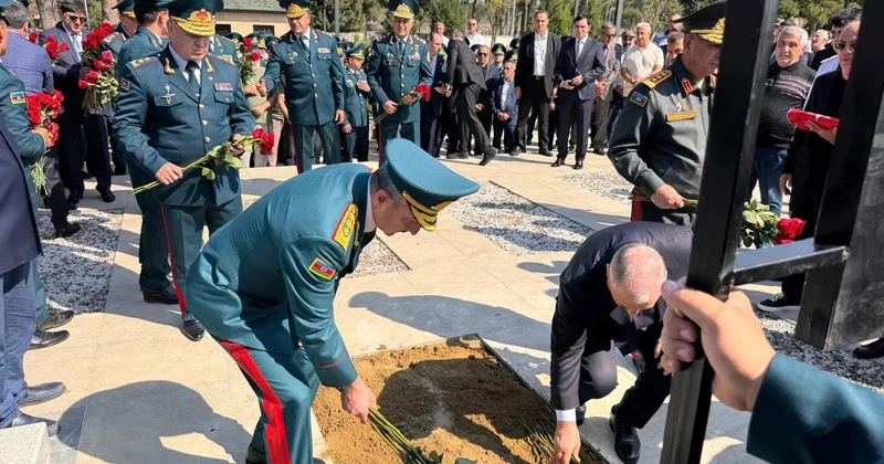 General mayor İsgəndər Allahverdiyev son mənzilə yola salınmışdır FOTOLAR