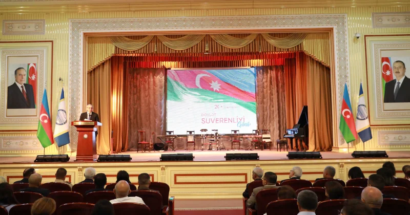 Tarixi nailiyyətin təntənəsi: BDU da Dövlət Suverenliyi Günü qeyd edilib
