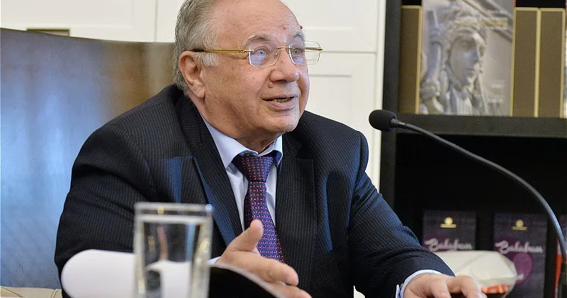 Гасан Гасанов назвал главную проблему современной истории Азербайджана