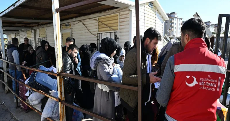 Türkiyədən ölkələrinə qayıdan suriyalıların sayı açıqlanıb