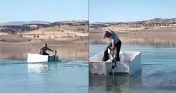 Soyuduculardan qayıq düzəltdi, qorxusuz gəzintiyə çıxır