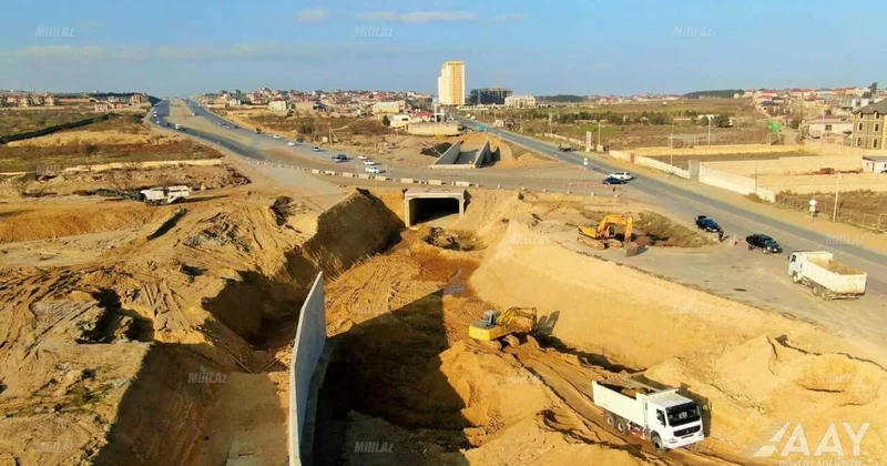 Bakının mərkəzində daha bir SÖKÜNTÜ