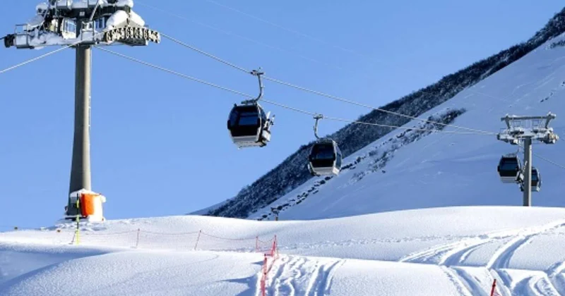 Azərbaycana qar yağdı