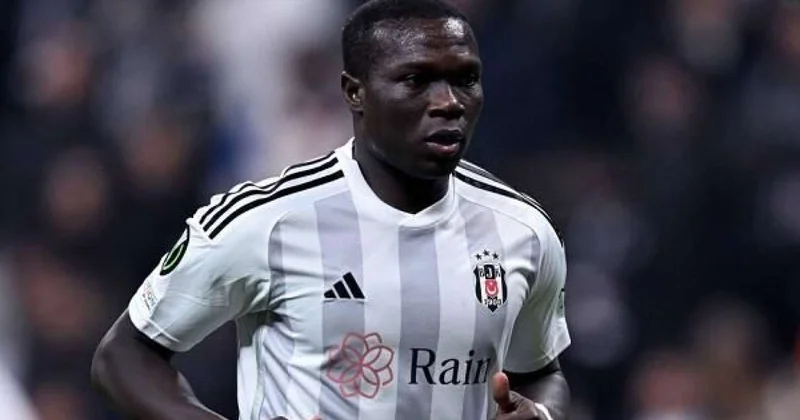 Məşhur futbolçu “Neftçi”də Rəsmi