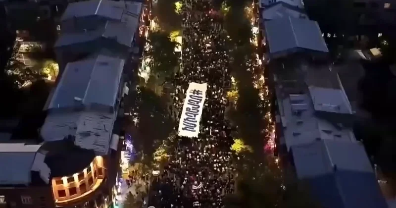 В Ереване начался митинг сторонников арестованных архиепископов Армянской церкви Minval Politika