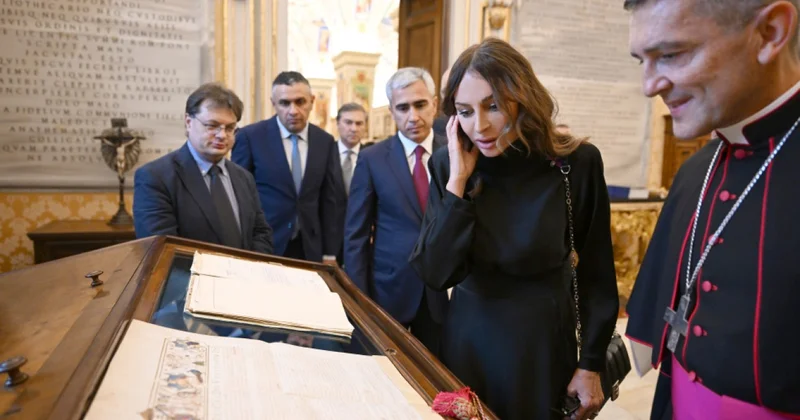 Mehriban Əliyeva Apostol Kitabxanasını ziyarət etdi KONKRET