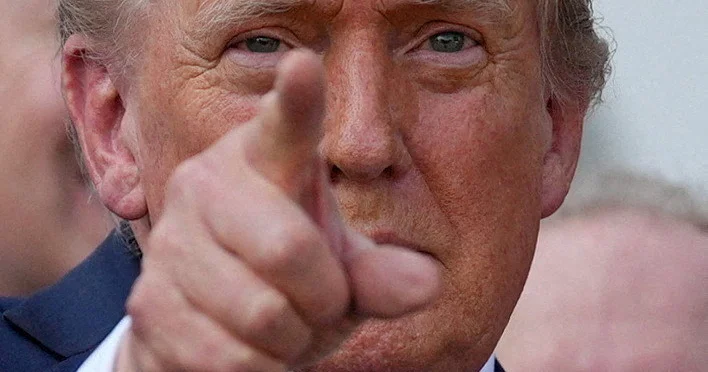 Трамп заявил об уничтожении большой подводной лодки с наркотиками