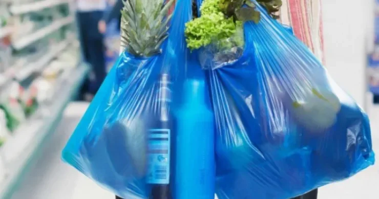 Başqa marketin torbası ilə mağazaya girib döyüldü Bakıda ŞOK OLAY