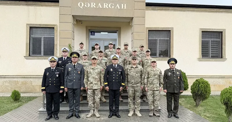 В ВМС Азербайджана прошел выпуск курса по обезвреживанию боеприпасов